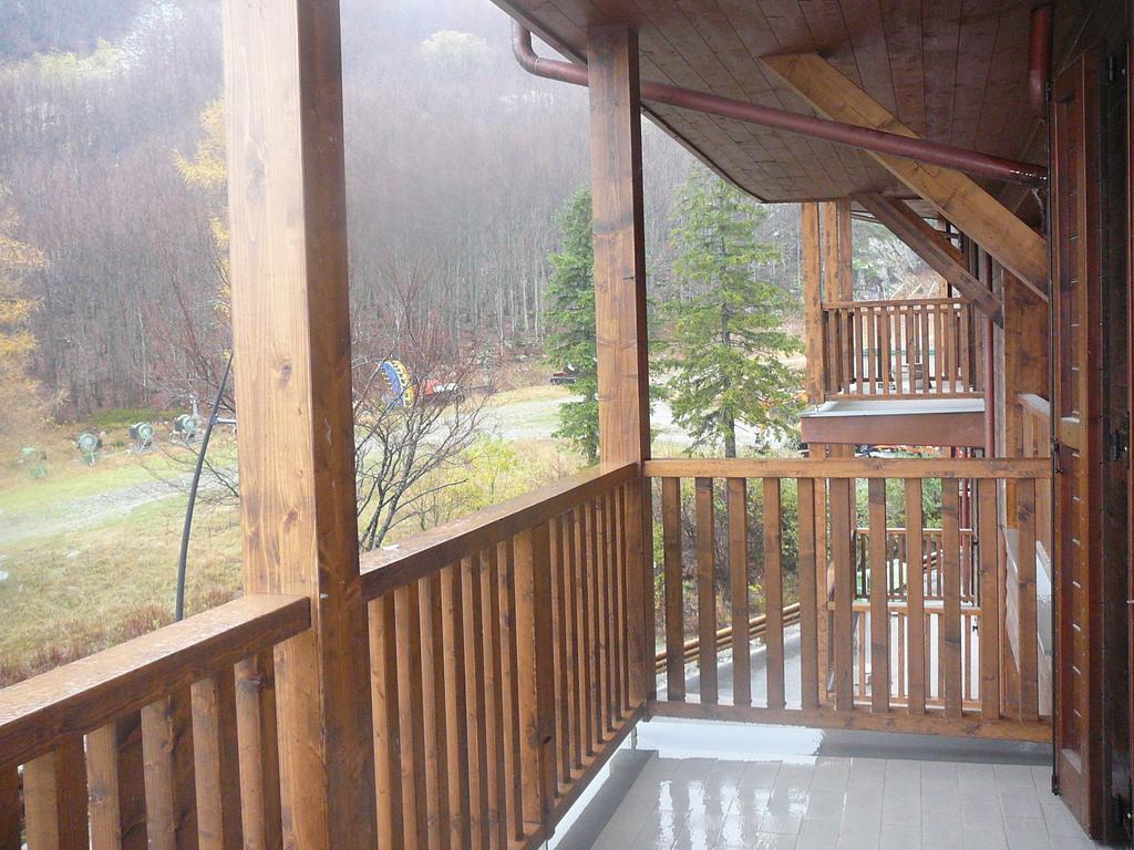 Il Cervo Bianco Aparthotel Abetone Bilik gambar