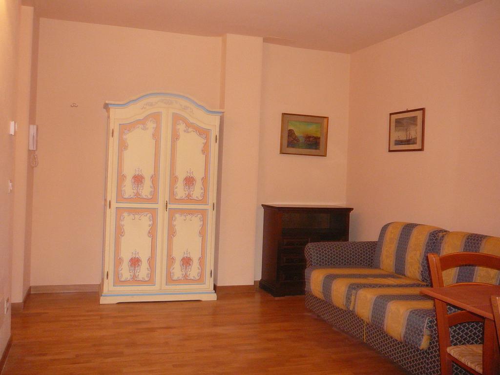 Il Cervo Bianco Aparthotel Abetone Bilik gambar