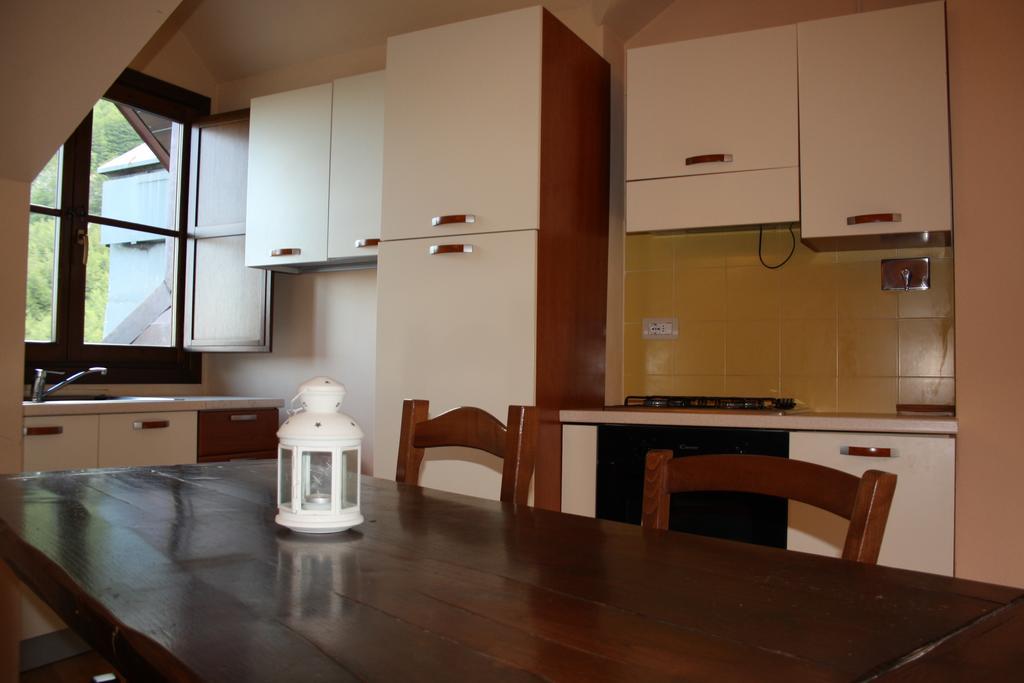 Il Cervo Bianco Aparthotel Abetone Bilik gambar